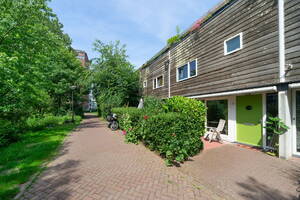 Zeeburgerdijk 523, Amsterdam